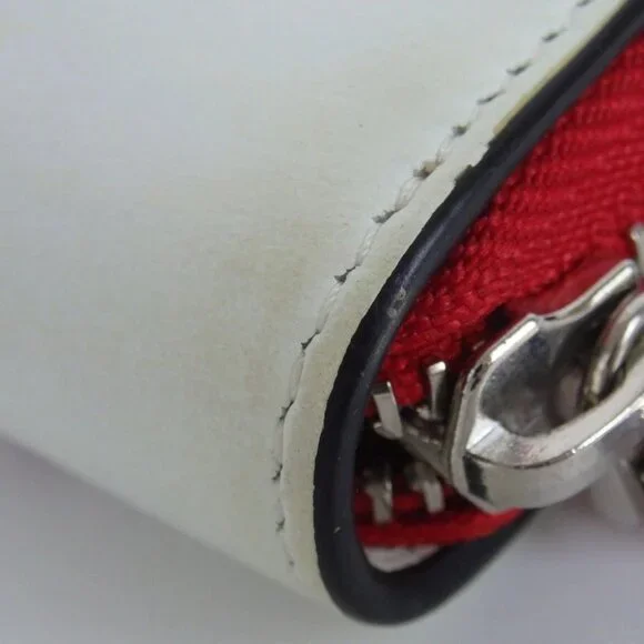 Authentic Christian Louboutin PANETTONE PARIS LOVE Zip Around purse PVC [Used] - Picture 11 of 16